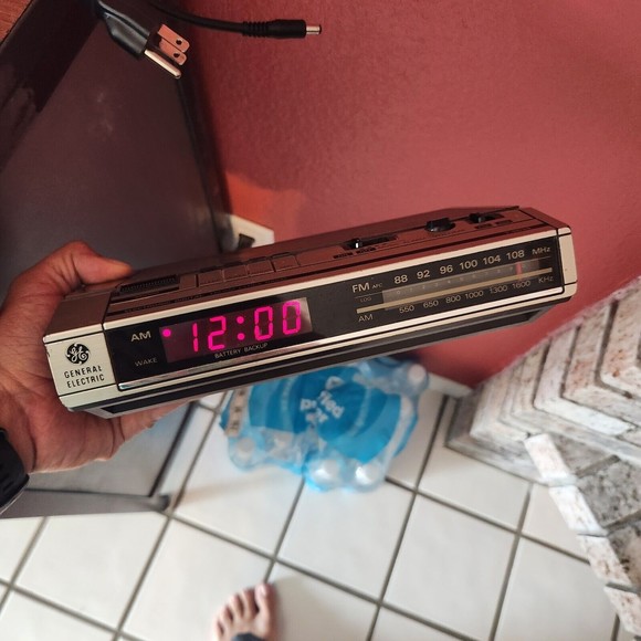 Vintage GE General Electric Digital Alarm Clock Radio Model 7-4634B Working - Picture 7 of 7
